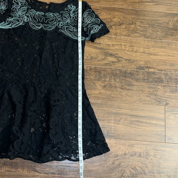 FREE PEOPLE Black Lace Tunic With Embroidery, sz Medium - Picture 9 of 11